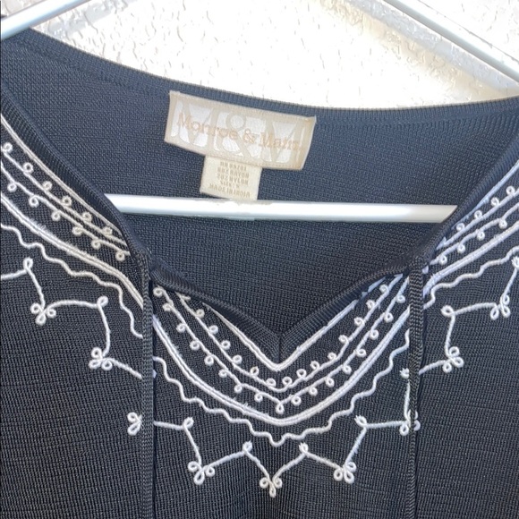 Notations Black Long Sleeve V-Neck Embellished Sweater - Picture 2 of 6